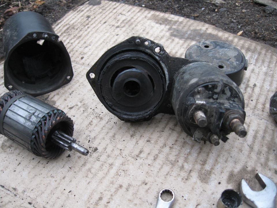 стартер автомобиля. оплавилось реле. заклинил стартер. стартер слабо. стартер ваз 2106.