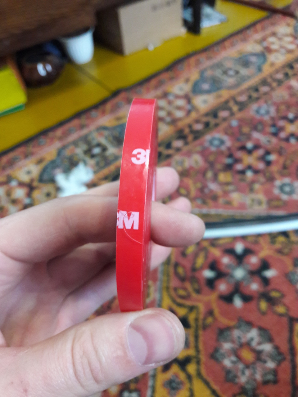 на что приклеить лип спойлер на приору