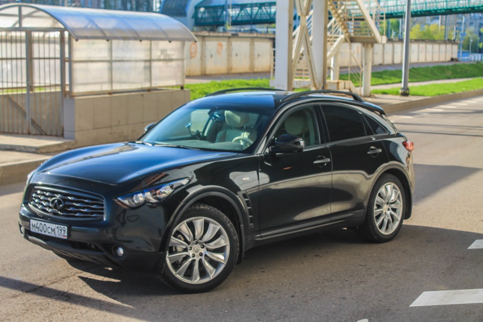 Фото infiniti fx50s