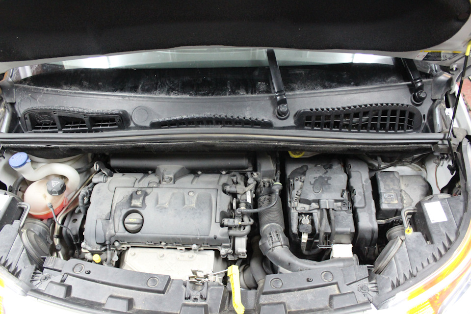 К вопросу о культуре работы СТО … теперь ждать тепла, а там уж пенка и Karcher … — Citroen C3 Picasso