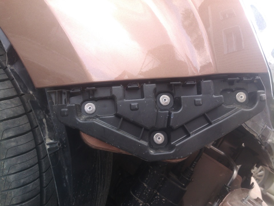 Пластиковые защелки. — Lada XRAY