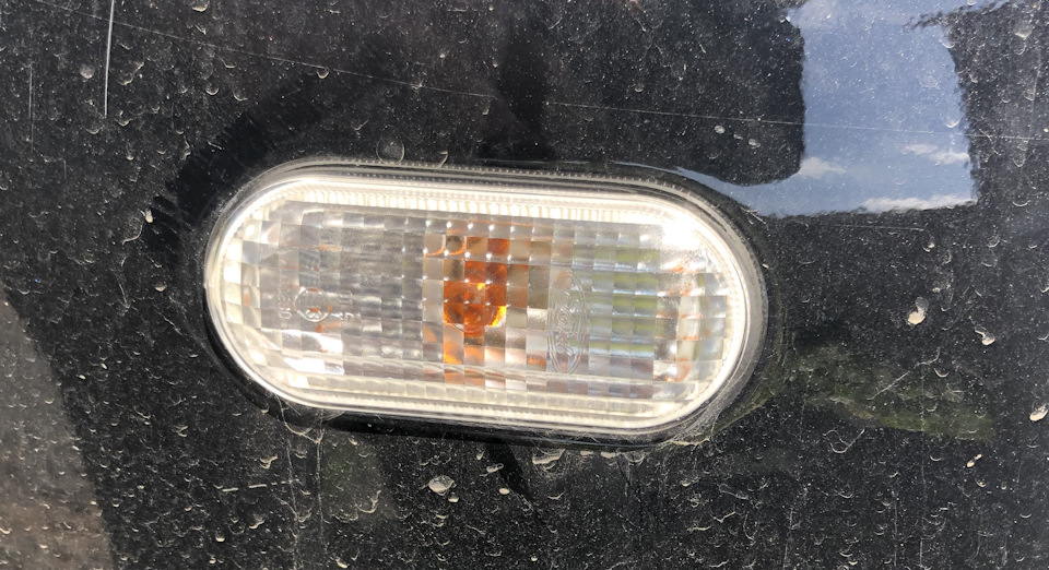 повторитель поворотника nissan almera n16-ii. повторитель поворота маз 5440. поворотник ваз 2114. повторитель поворота хендай акцент тагаз артикул. вид поворотника.