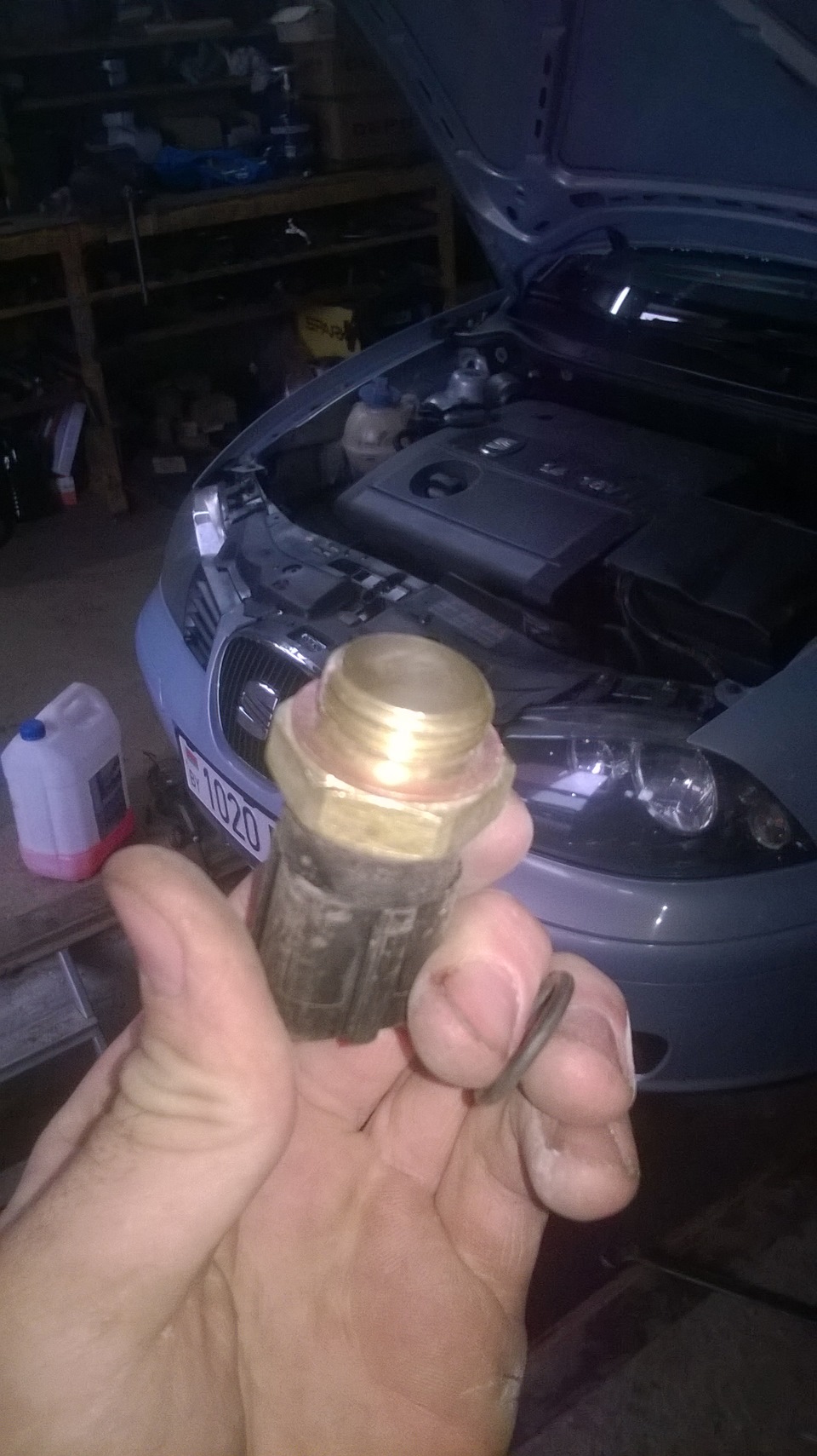 течь антифриза — SEAT Ibiza (6L), 1,4 л, 2002 года | просто так | DRIVE2