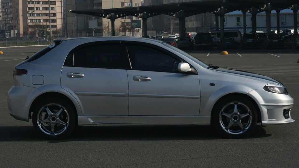 Chevrolet lacetti 5d