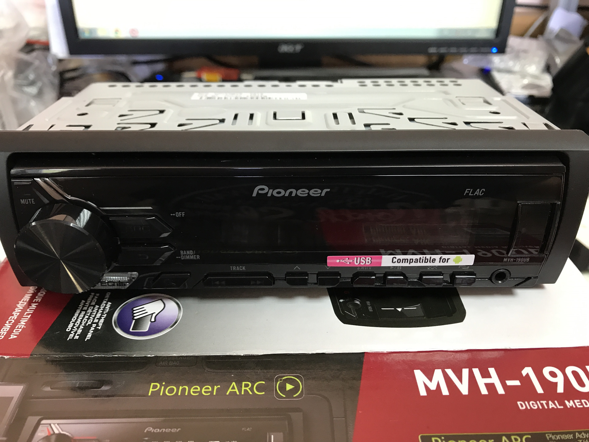 Магнитола пионер flac. Магнитола Pioneer USB. Магнитола Pioneer FLAC. Магнитофон Пионер FLAC.