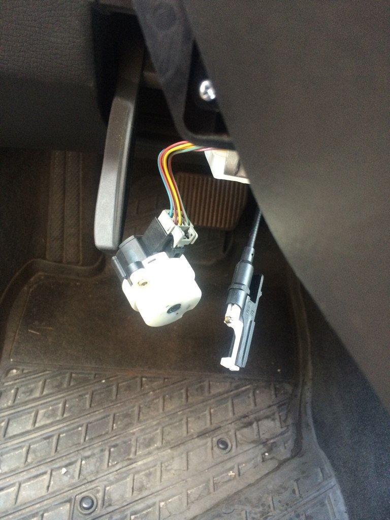 Заблокировался замок зажигания — Volvo S60 (1G), 2,4 л, 2004 года ...