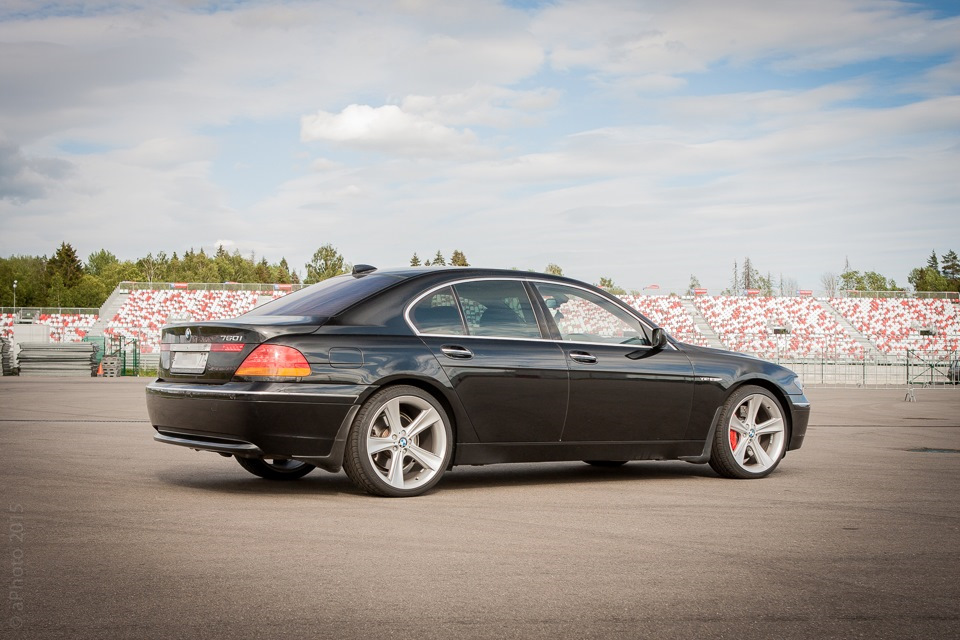Шины бмв е65. BMW 760i e65. БМВ 7 е65. BMW 760 e66. Колеса БМВ 7 е65.