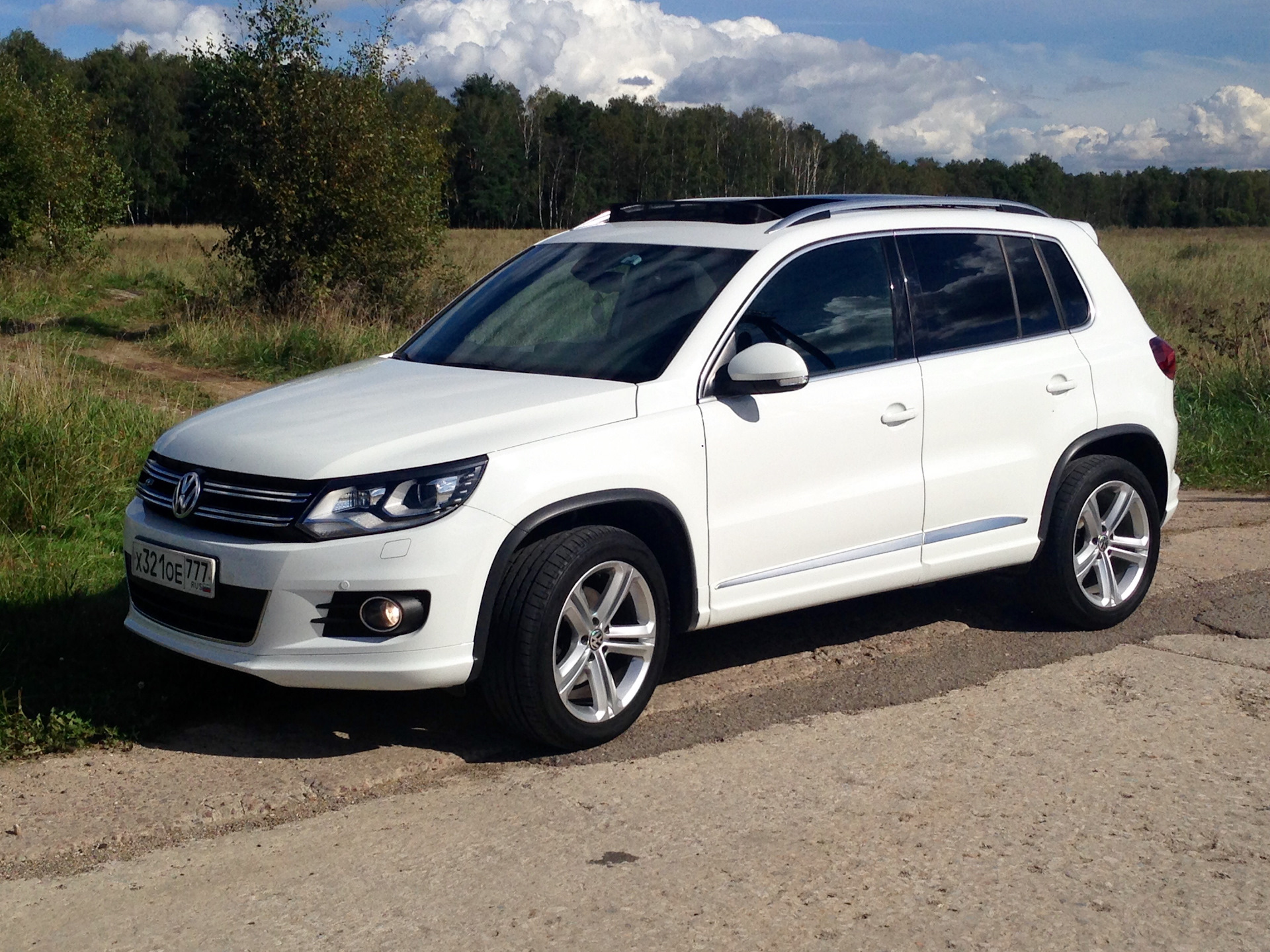 Volkswagen Tiguan 2012 Р±РµР»С‹Р№