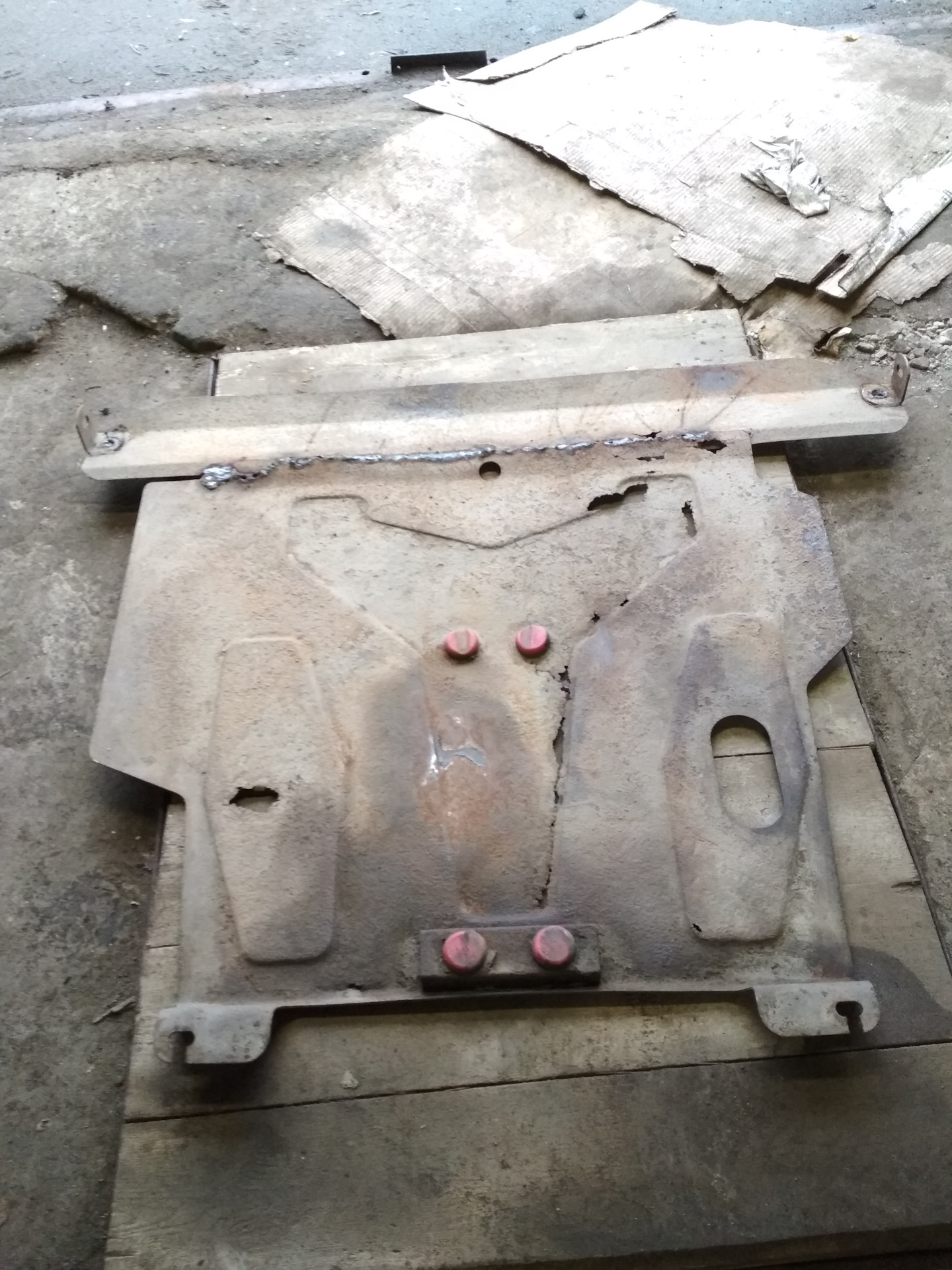 "Обошел" покупку новой защиты двигателя. — Nissan Almera II (N16), 1,5 ...