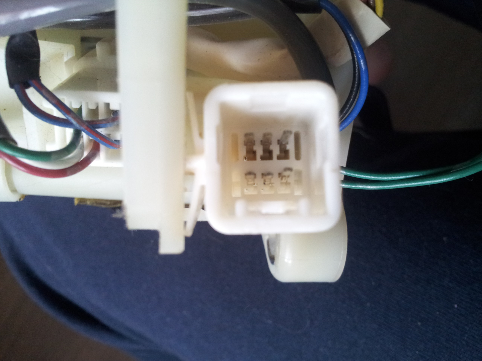 Селектор акпп дискавери 4. Схема проводов селектора акпп тойота виста sv43. Электронный селектор акпп на газель. Как подключить селектор. Схема селектора акпп w210.