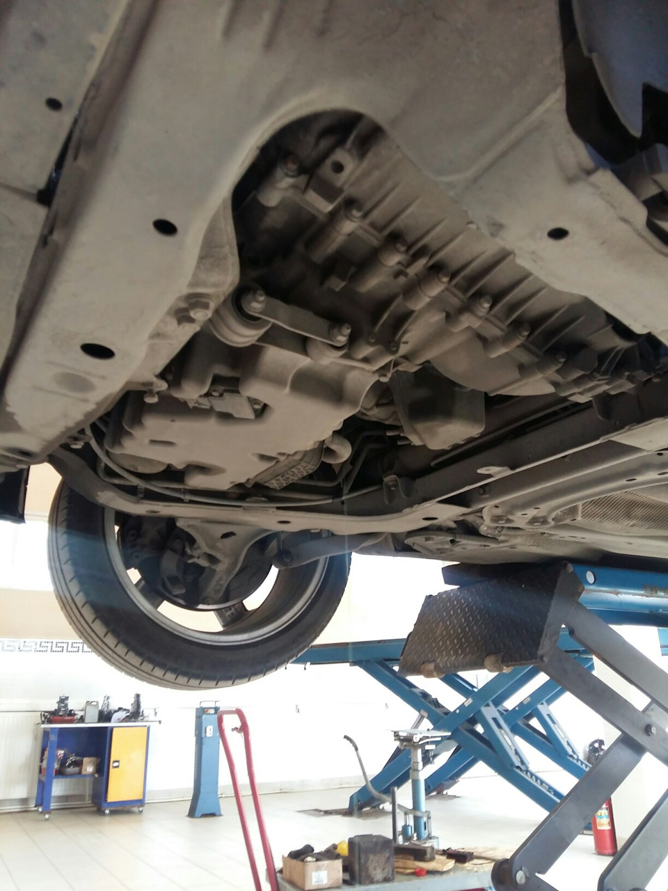 Фото в бортжурнале Volvo V70 R (2G)