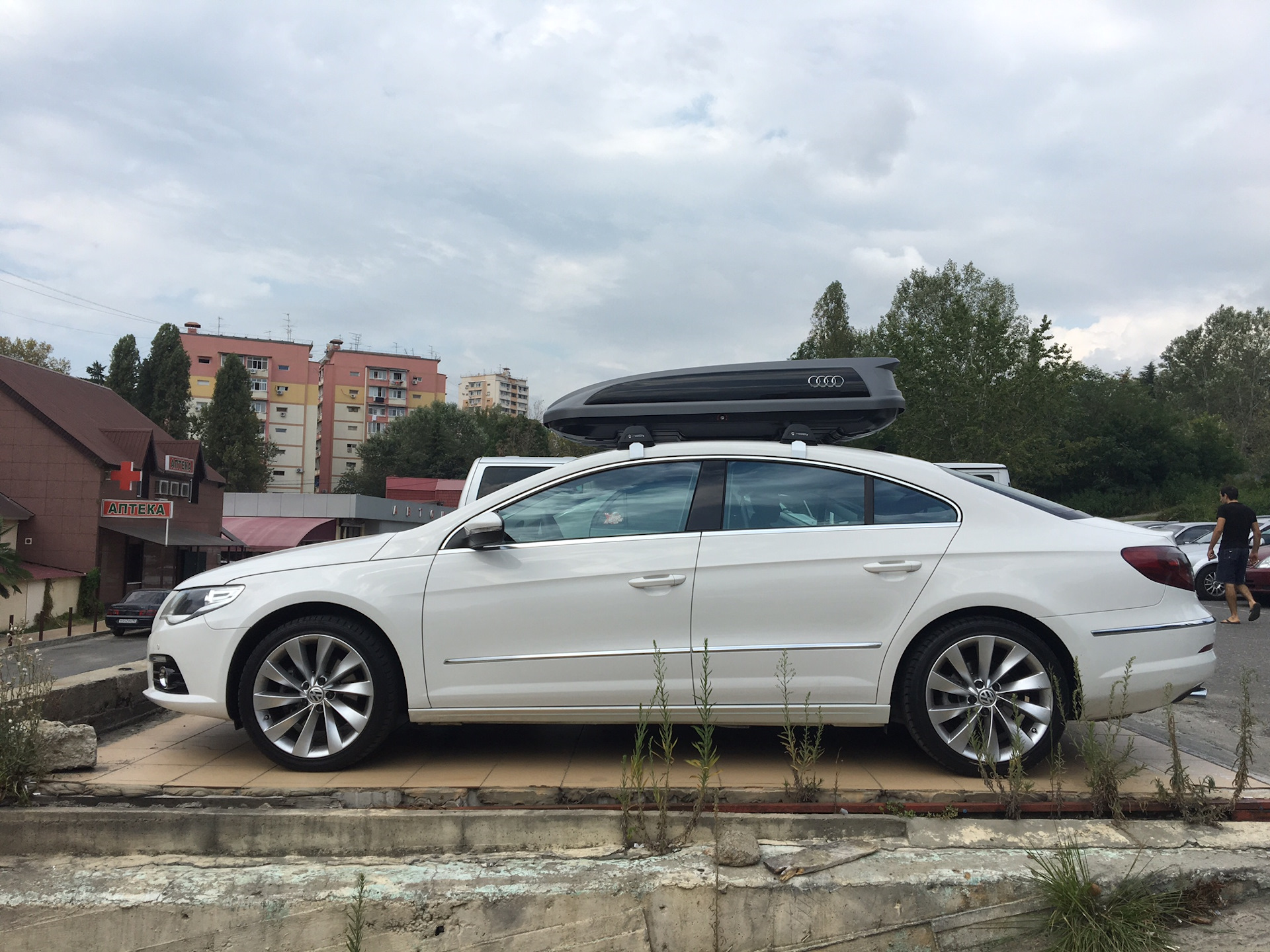 Дуги Whispbar (фото на машине) и багажник AUDI — Volkswagen Passat CC ...