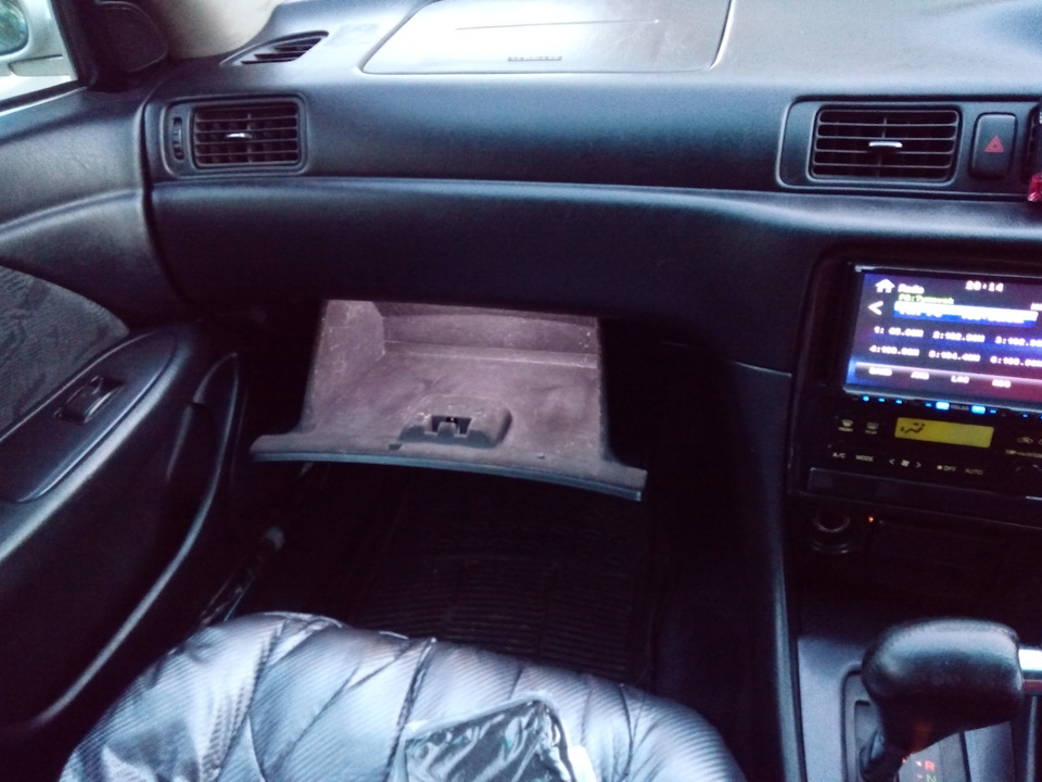 Как снять бардачок марк 2 100 Свет в бардачке - Toyota Mark II Qualis, 2,5 л, 1999 года электроника DRIVE2