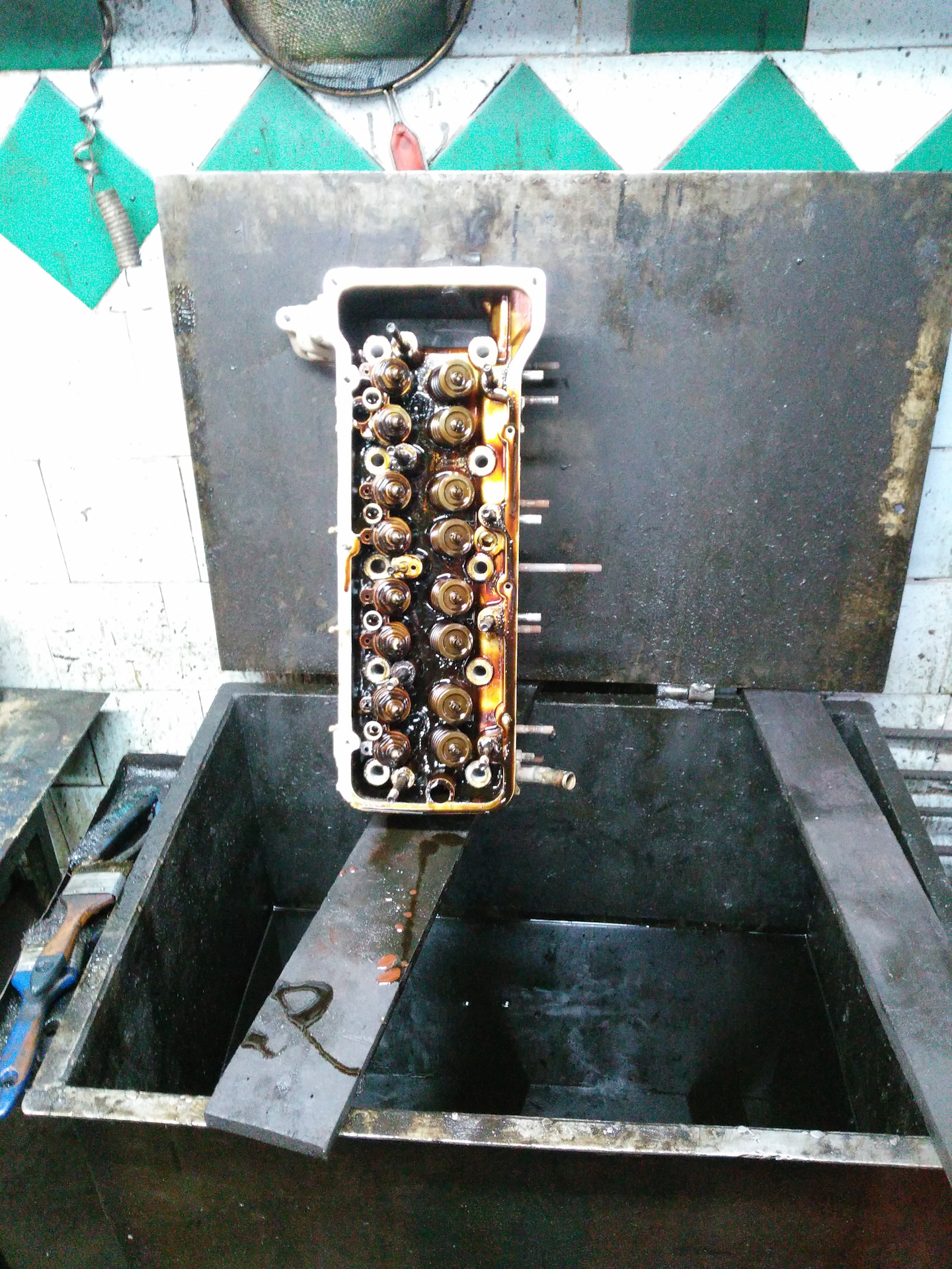 Тосол в выхлопе — Lada 2131, 1,7 л, 2010 года | своими руками | DRIVE2