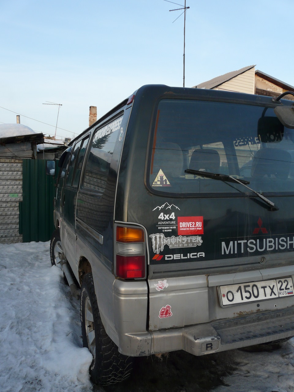 Вот и наклейки Drive2.ru приехали ;) — Mitsubishi Delica (P35W), 2,5 л,  1989 года | фотография | DRIVE2