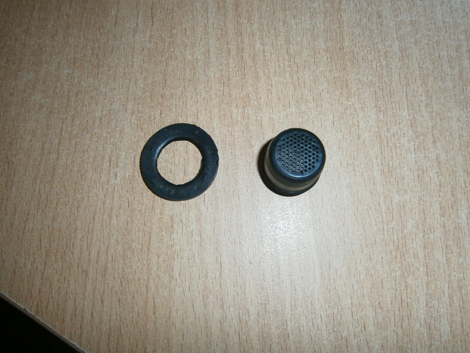 Потек бачок омывателя — Nissan Almera V (G11/15), 1,6 л, 2014 года ...