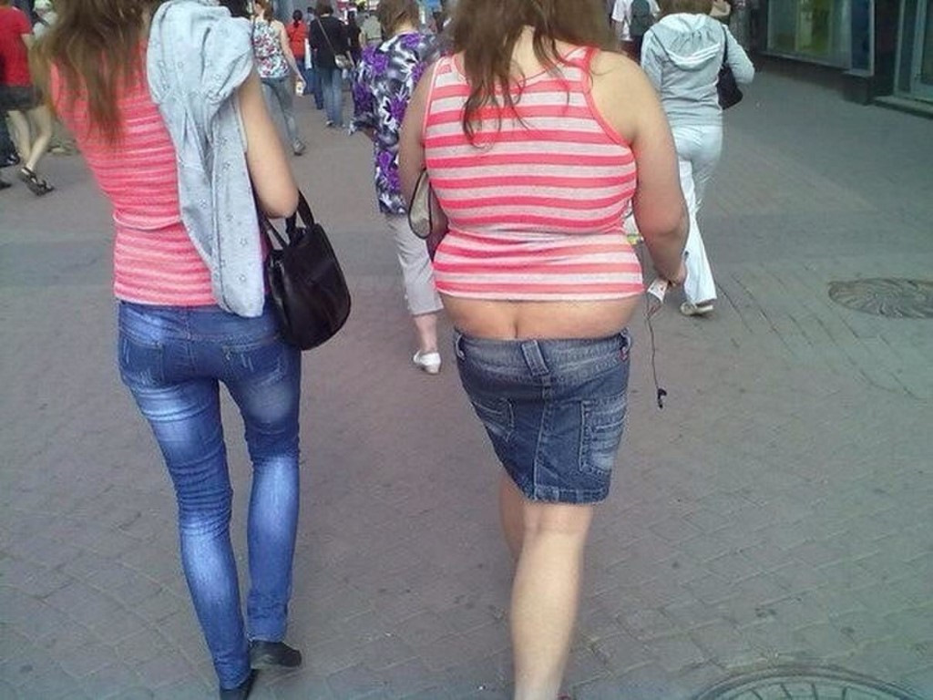 Толстые девушки в шортах