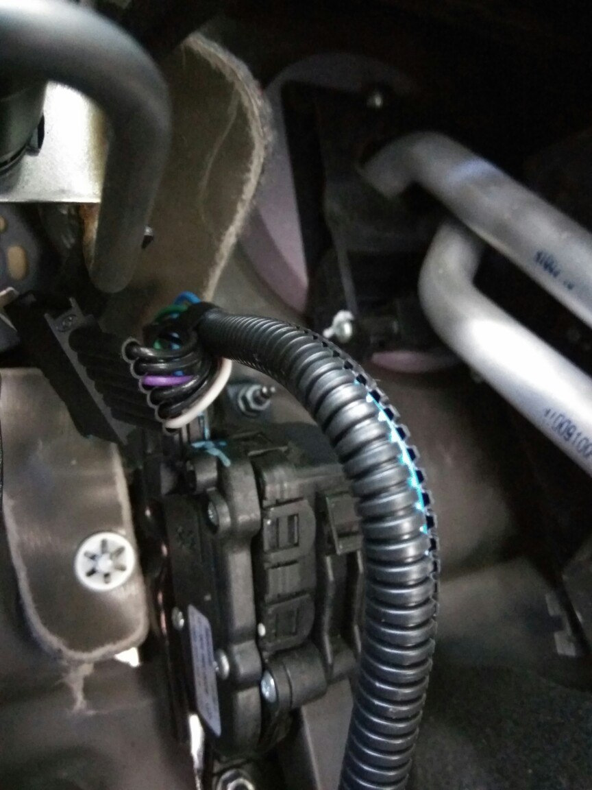 Запчасти на фото: 409109. Фото в бортжурнале Lada Largus Cross