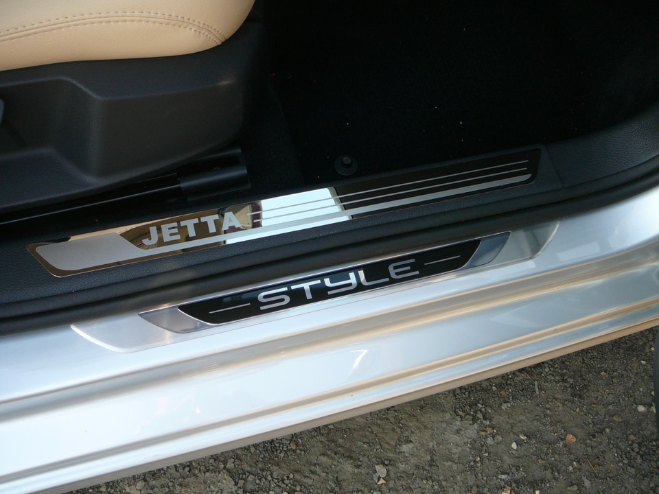 Порог джетта 6. Накладки на пороги Volkswagen Jetta 6. VW Jetta 2007 накладки на пороги. Накладки на пороги Фольксваген Джетта 6. Накладки на пороги VW Jetta 5.