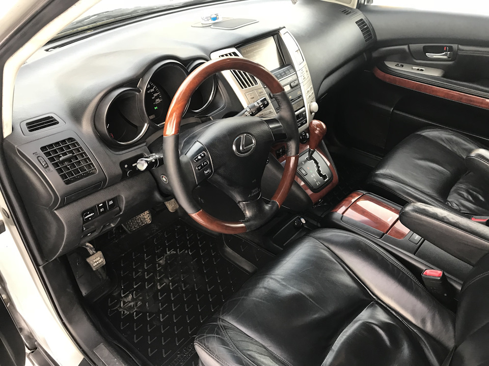 Фото в бортжурнале Lexus RX (2G)