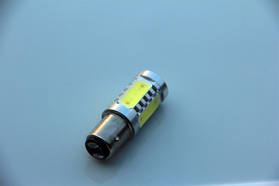 Osram фары желтые. Py21w с дхо. Лампа в ходовые огни оранжевая гранта артикул. Желтые дхо калина 2. Лампа дхо желтая.