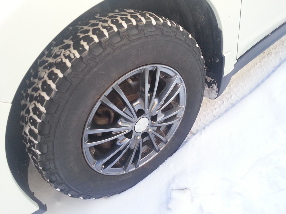 Колесо 15 радиус. Волга сайбер r16 диски. Гранта разболтовка колес r14. Диски rv-h411. Диски rw hrs r15.