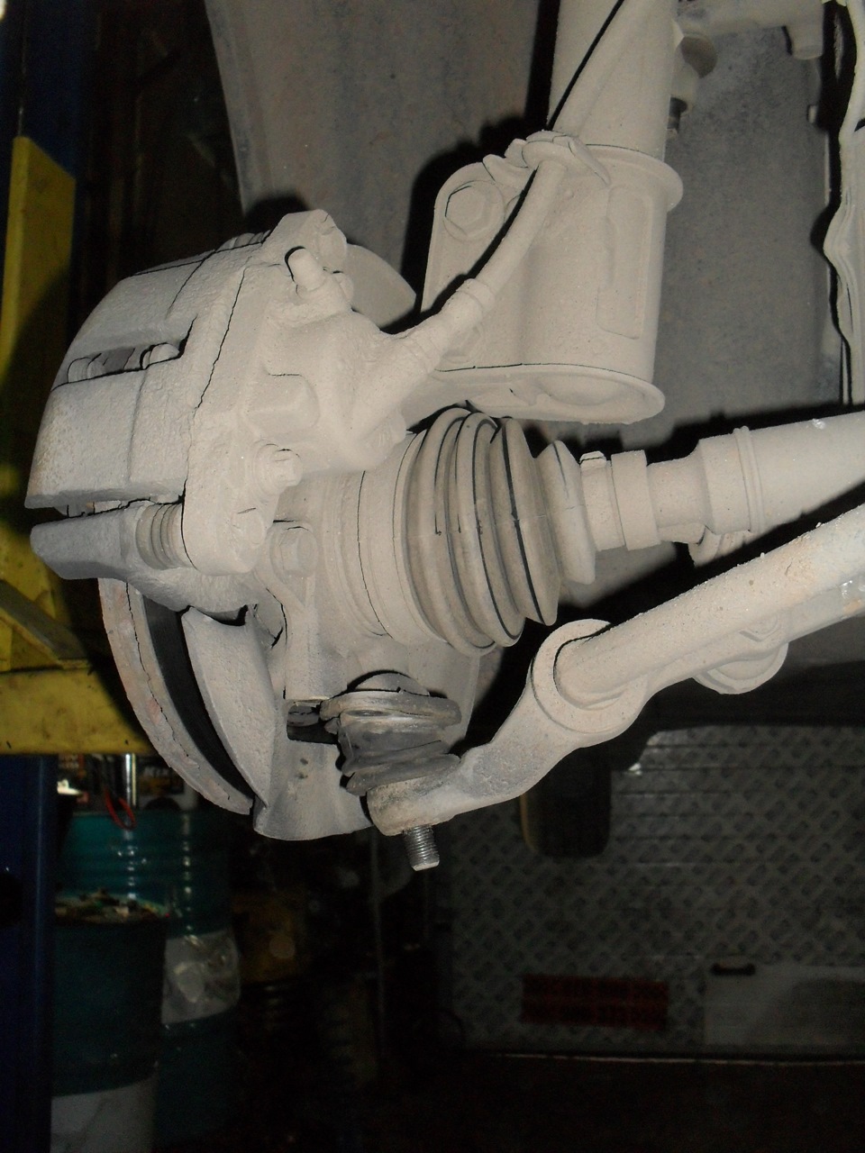 [37] Замена шаровых. Замена рулевых наконечников. Замена топливных ...