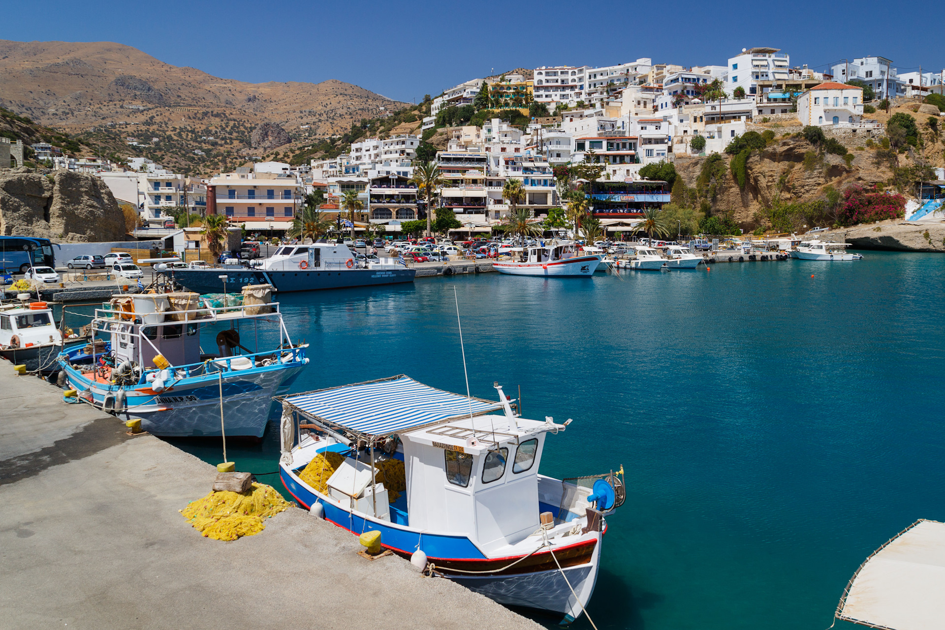 Крит деревушки. Дом в греческом стиле. Элунда греция. Ханья греция. Мезе греция.