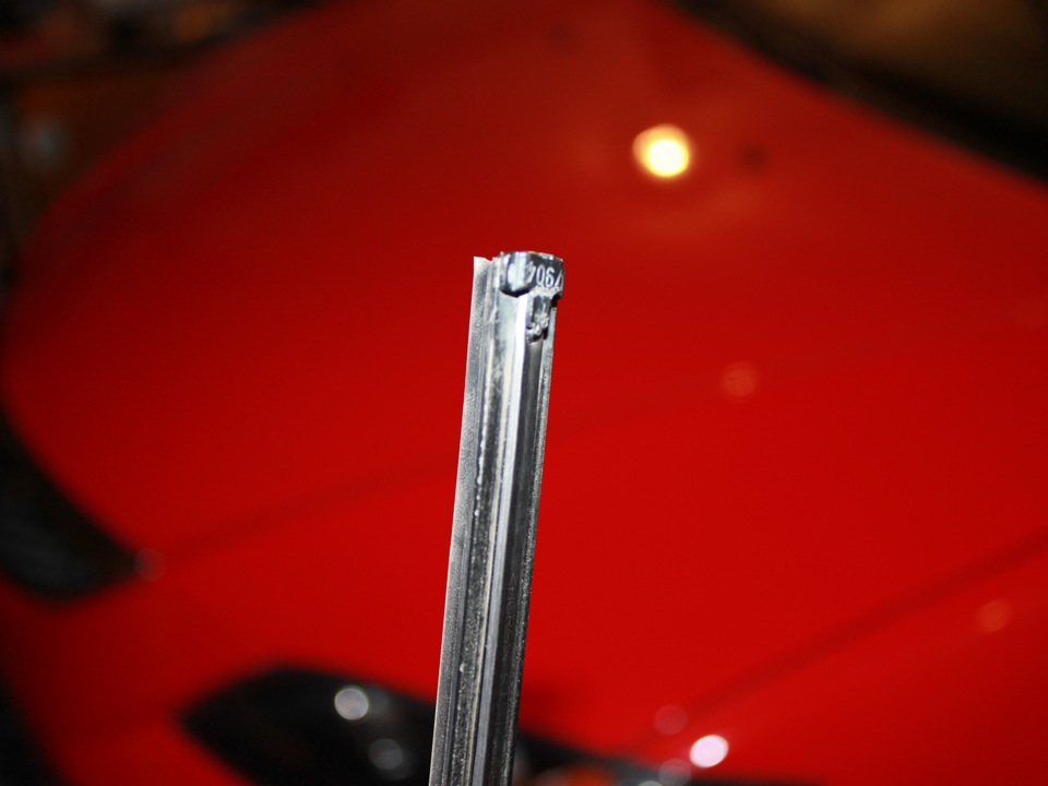 Замена резинки бескаркасного дворника — Mazda 3 (1G) BK, 1,6 л, 2007 ...