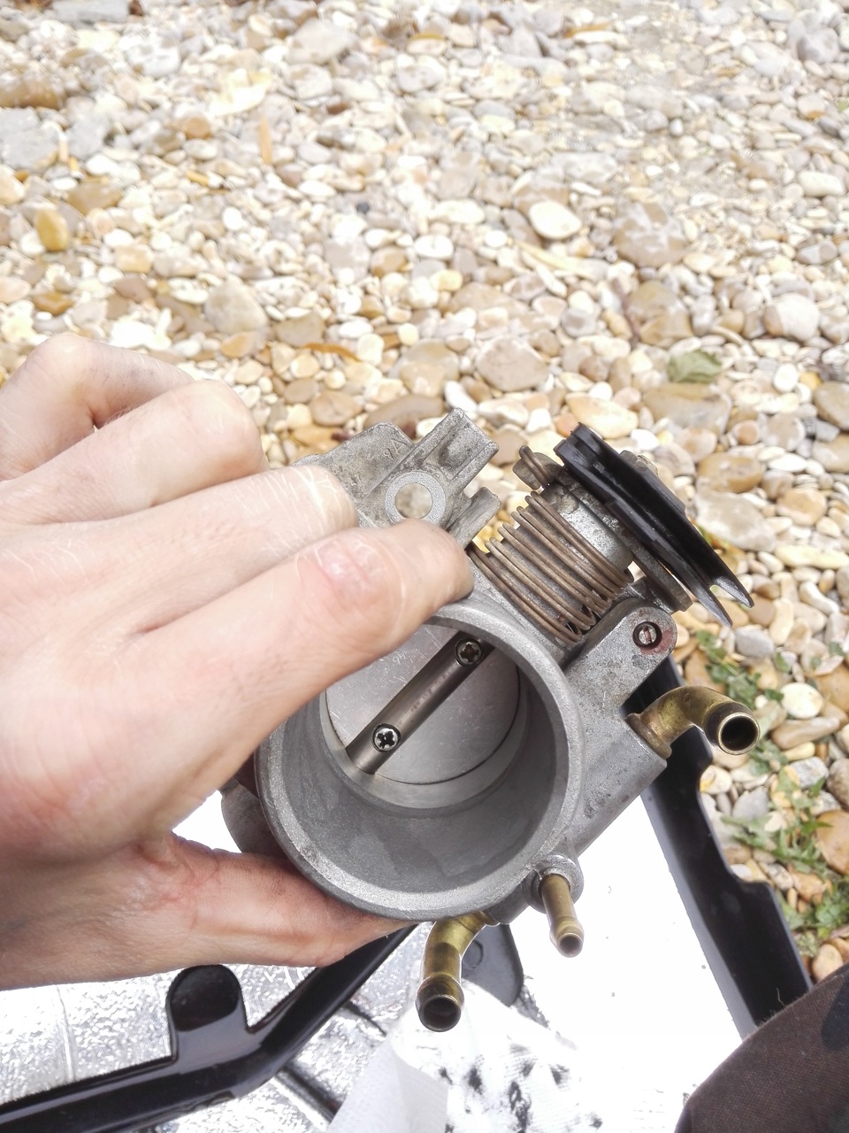 Промывка дроссельной заслонки — Lada Приора седан, 1,6 л, 2009 года ...