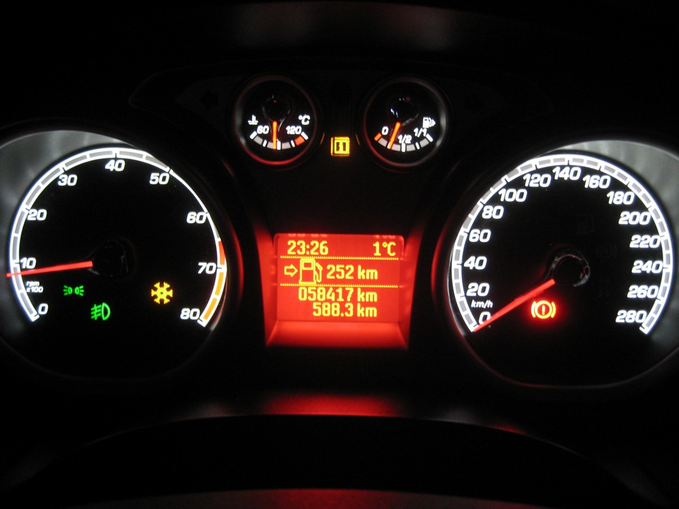 средний расход топлива форд фокус 2. топливный бак форд фокус 2 1. топливный бак фокус 1. форд фокус 2 шкала бака бензина. шкала приборной панели форд фокус 2.