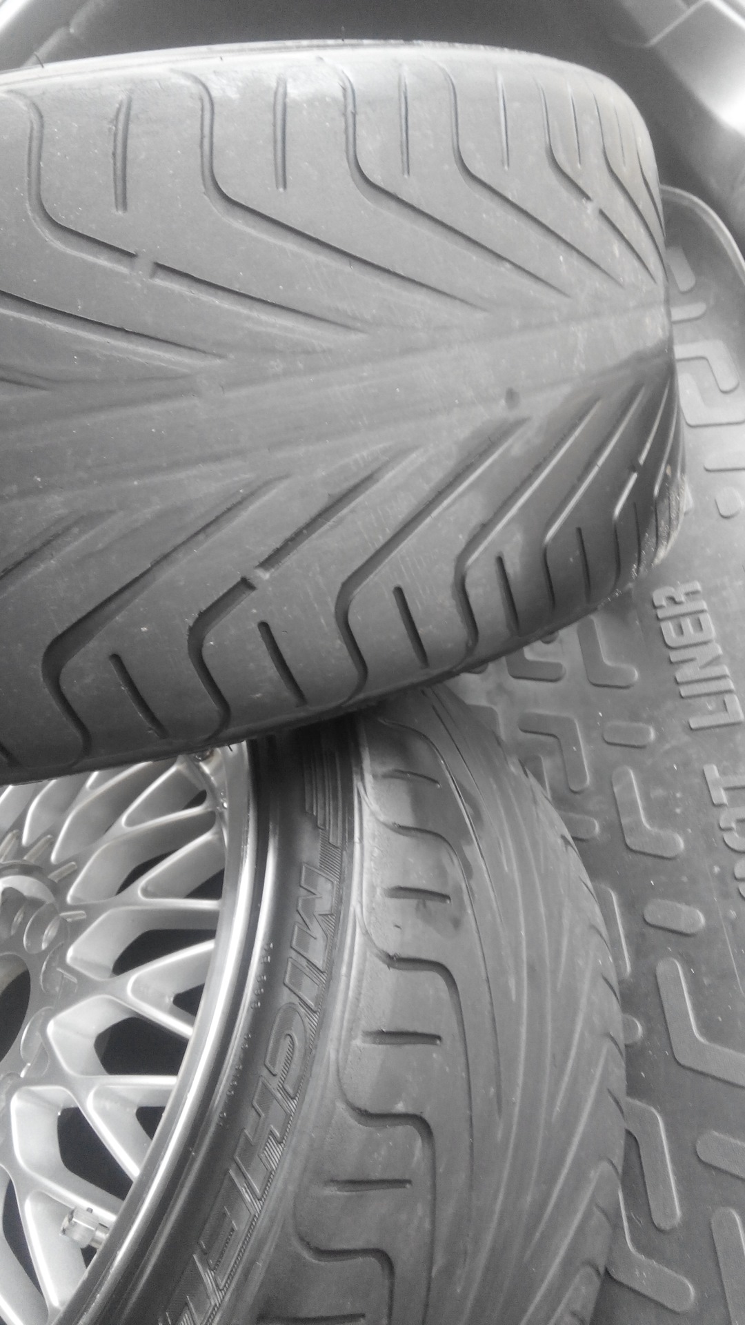 Ханкук вентус с1 эво. 225 40 18 Hankook. Hankook Ventus s1 evo2 k117 255/55 r18. Hankook 255 40 18. Hankook EVO 255 40 18.