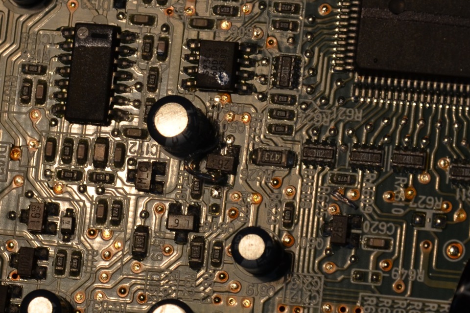 2732854s 960 Мазда 6 как сделать аукс