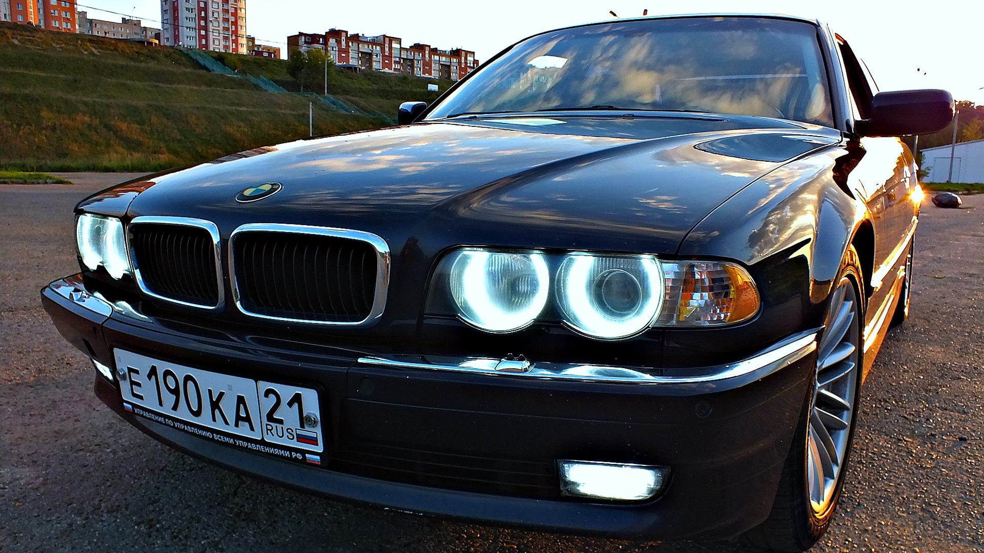 Черный бумер. БМВ 750 бумер 90. БМВ 750i черный бумер. BMW 7 1999 бумер. BMW x7 бумер.