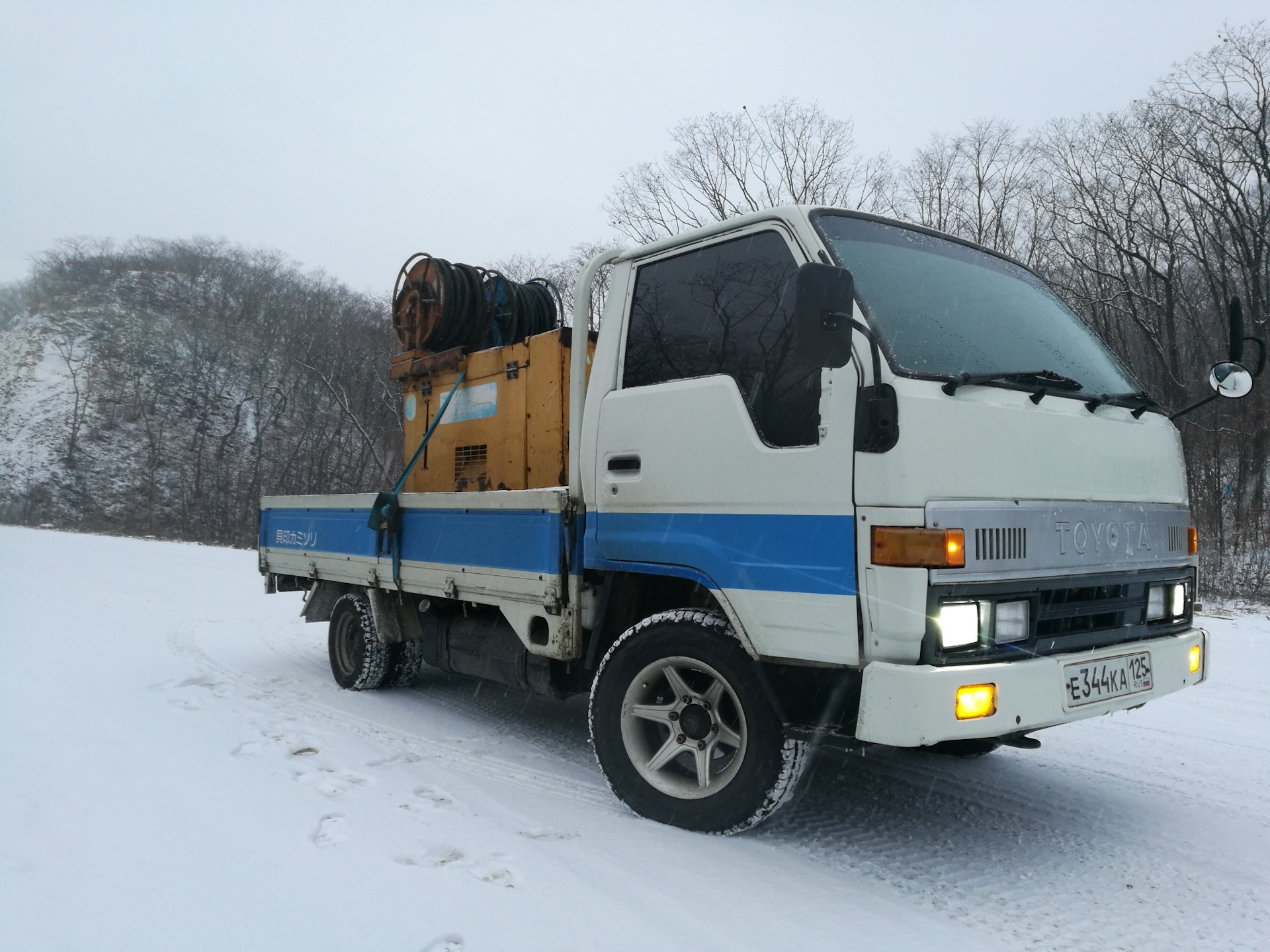 Тойоайс грузовик. Toyota TOYOACE 2,8. Toyota TOYOACE 1993. Toyota TOYOACE 2013. Грузовой фургон TOYOACE 1993 привод 4 на 2.