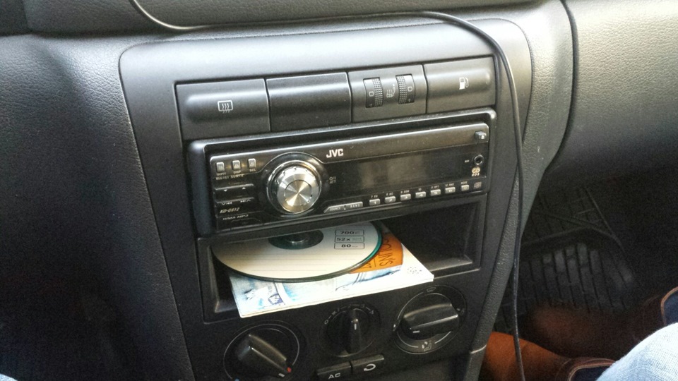 Сбивались настройки магнитолы когда вытаскиваешь ключ. — Skoda Octavia ...