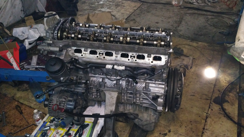 Сайт м 54. BMW m54b22. Двигатель m54b22. Сборка м54. M54b22 ремонт.