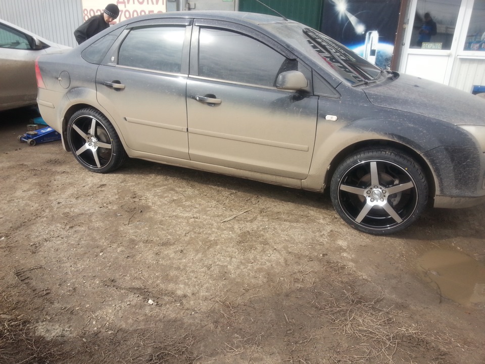 Купил резину . . . . И встречайте R19 . . . . . — Ford Focus II Sedan ...