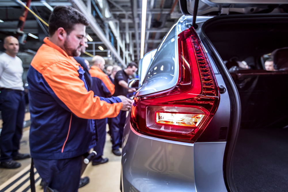 Сборка volvo. Завод Вольво в Бельгии. Сборка Вольво. Производство Вольво. Спа платформа Вольво.