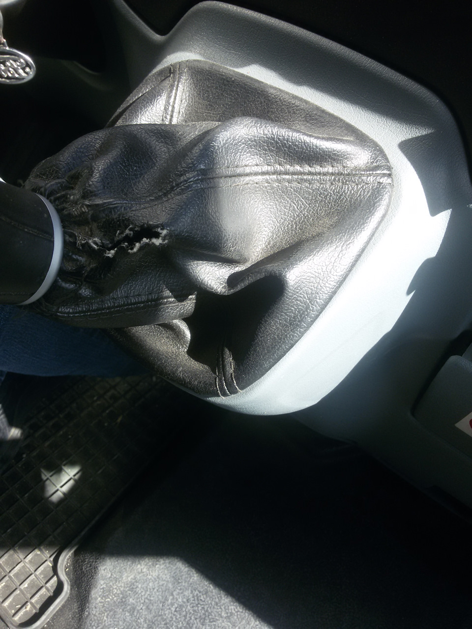 2 — Ford Transit (7G)