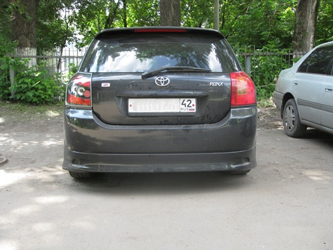 FEET - Toyota Corolla Runx 18 L 2001