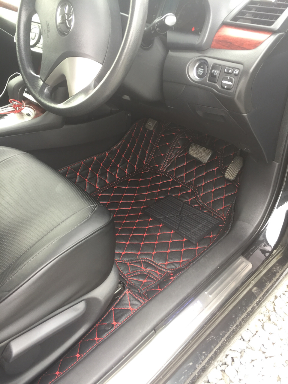 Вход в бахилах… — Toyota Allion (T260), 1,8 л., 2010 года | аксессуары ...