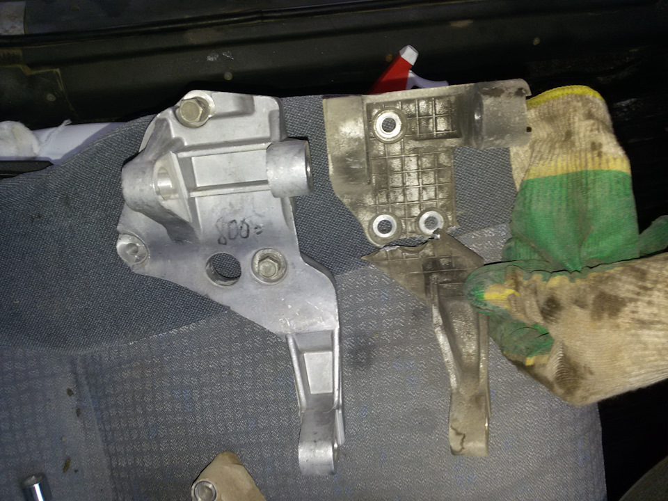 Хотел поменять ремень ГУРа и тут нежданчик — Lada 21121, 1,6 л, 2007 ...