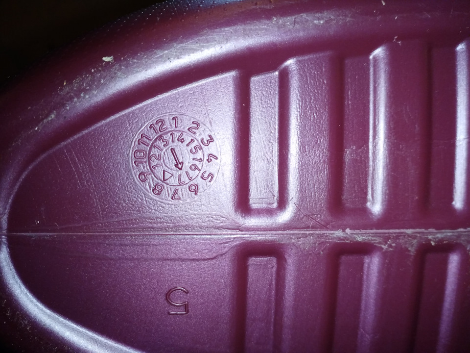 год выпуска канистры так же 2017г. — Lada Калина седан