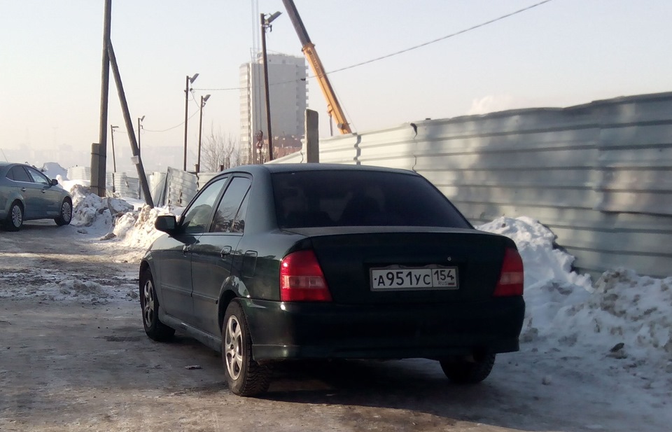 Вроде поровнее стала чем была но все ровно как то высоко, хочется пониже еще на сантиметр, полтора. — Mazda Familia (BJ)