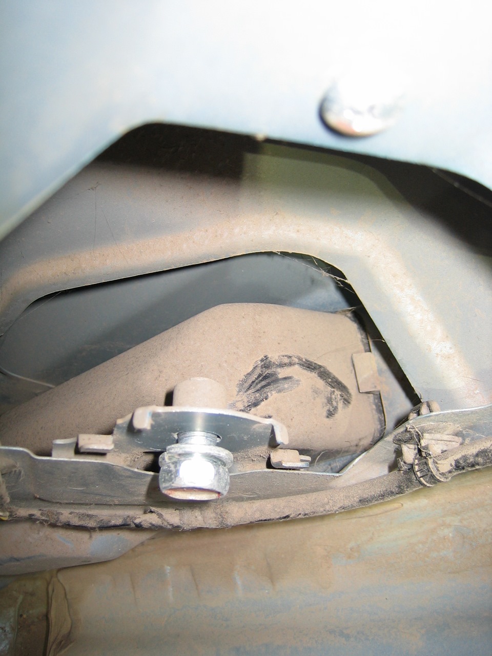 Фото в бортжурнале Mitsubishi L200 (4G)