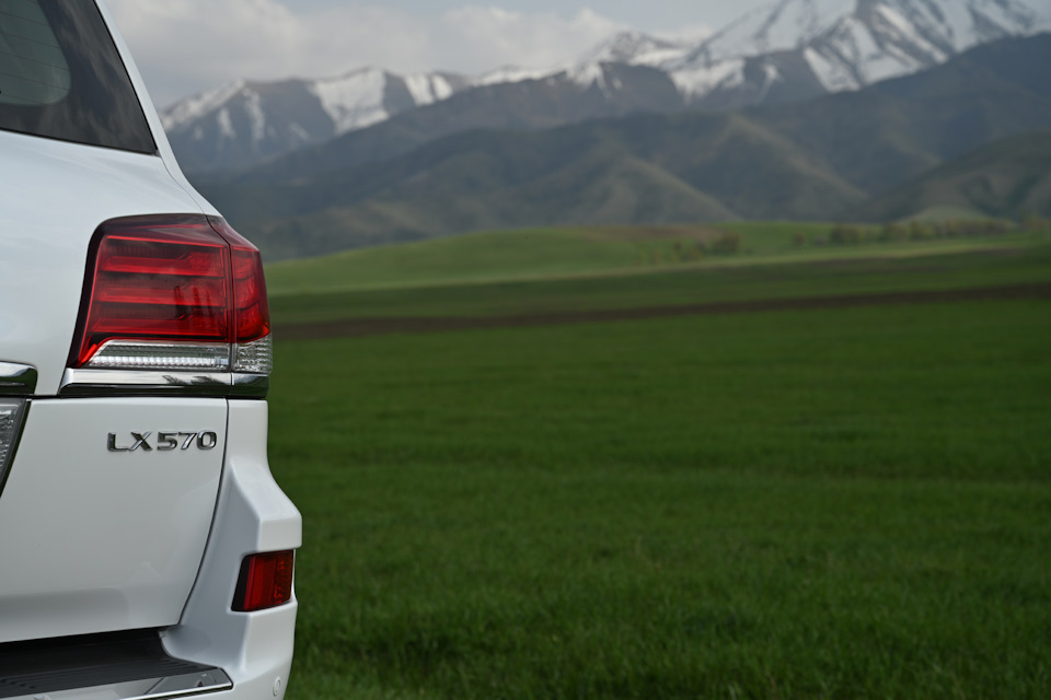 Фото в бортжурнале Lexus LX (URJ200/URJ201)