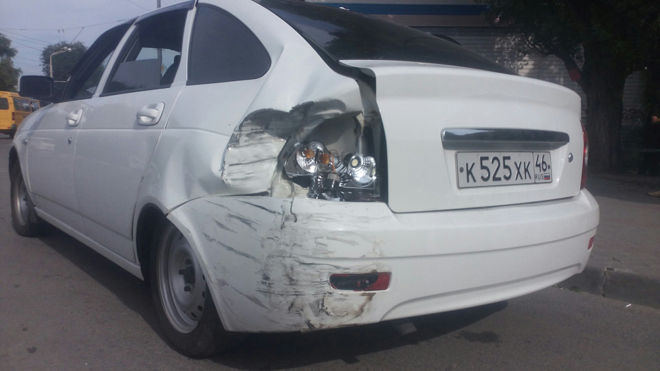 Мое первое ДТП — Lada Приора хэтчбек, 1,6 л, 2010 года | ДТП | DRIVE2