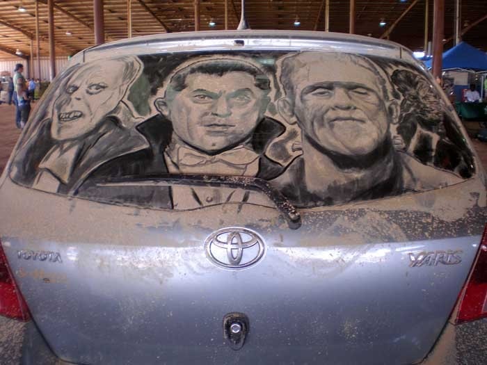 Drawings on dirty cars