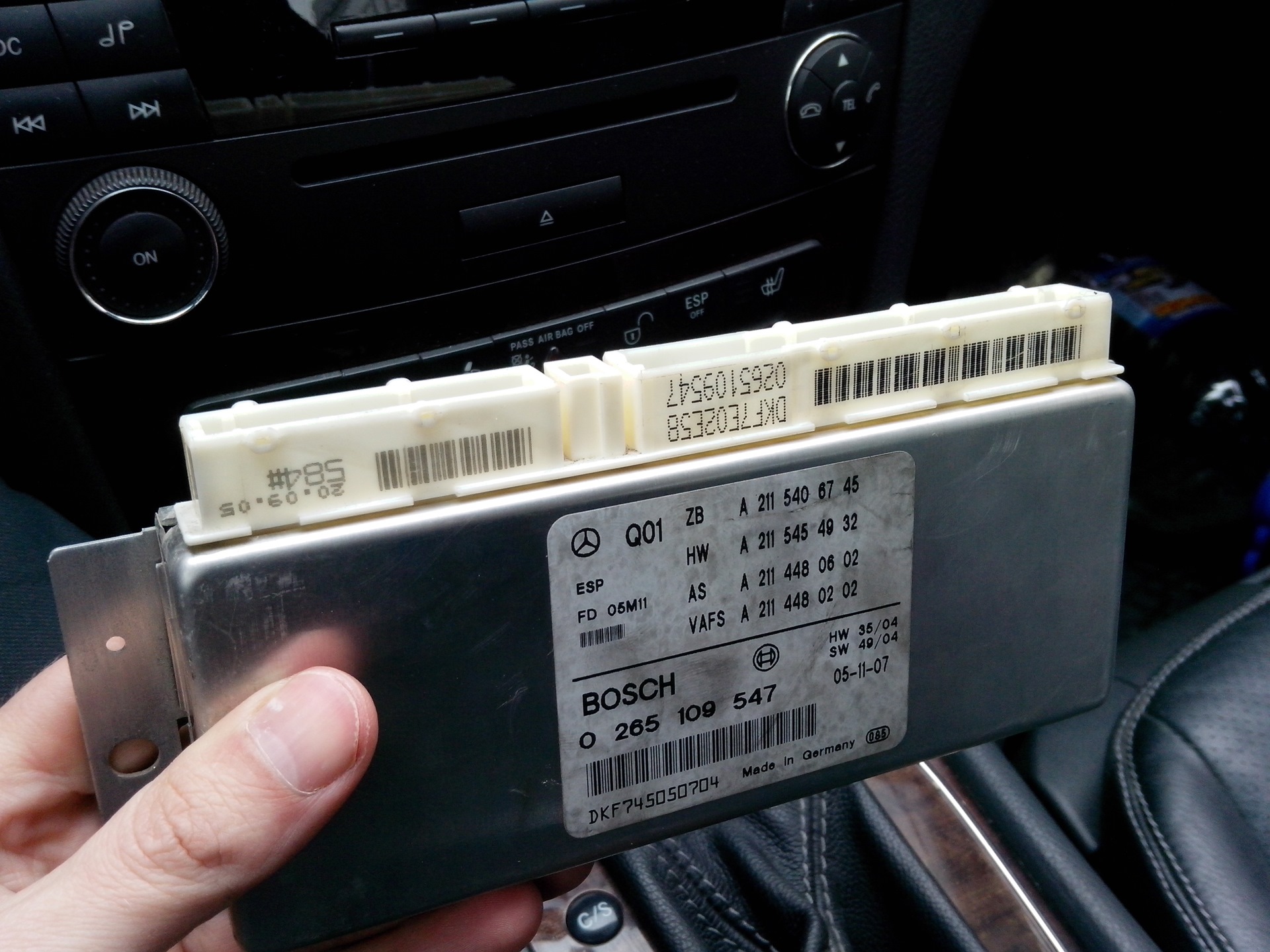 Где находится N47-5 блок ESP на w211 мотор ОМ642 - Mercedes-Benz E-class (W211),